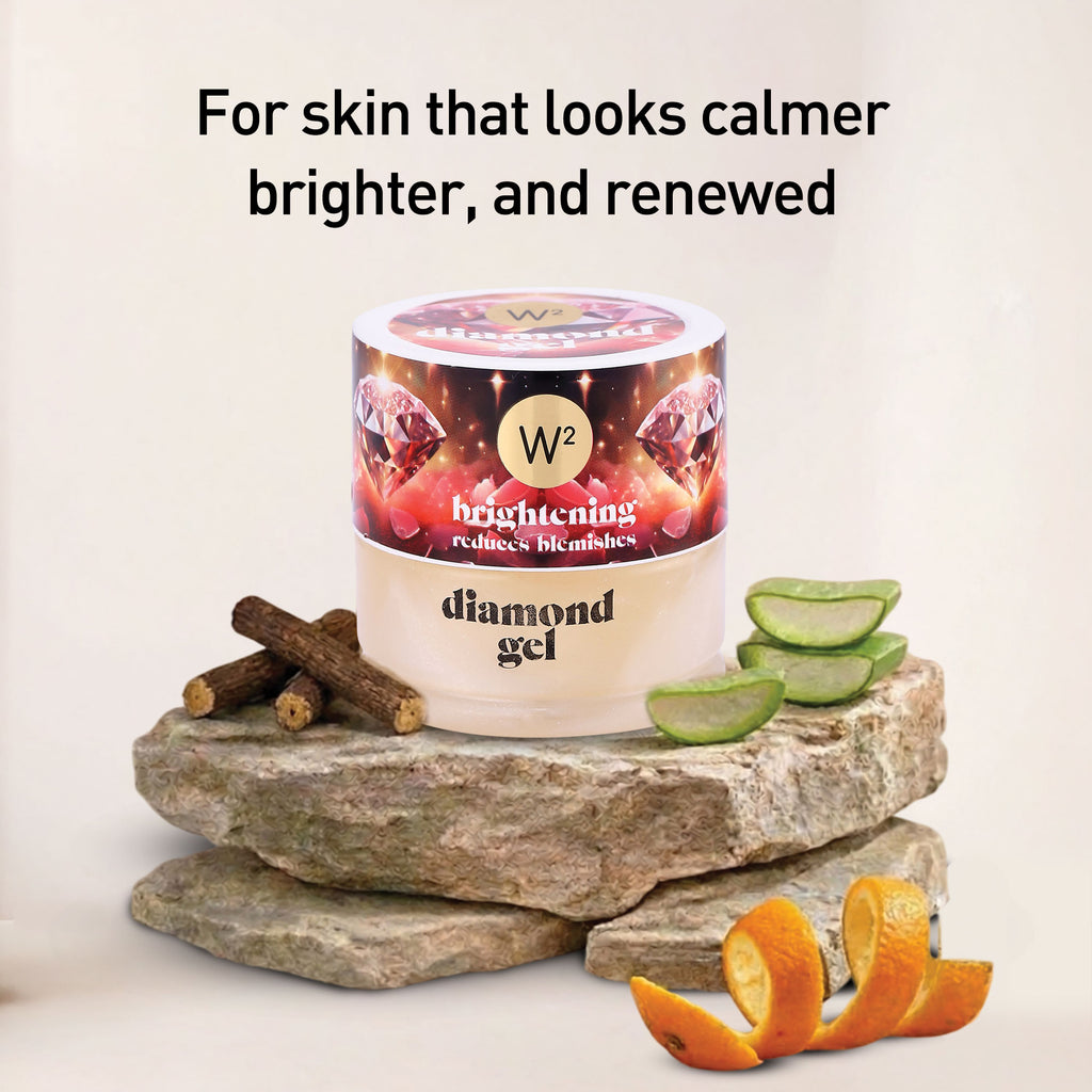Diamond gel container with aloe vera slices and orange peels on a stone surface, with text about skin benefits.